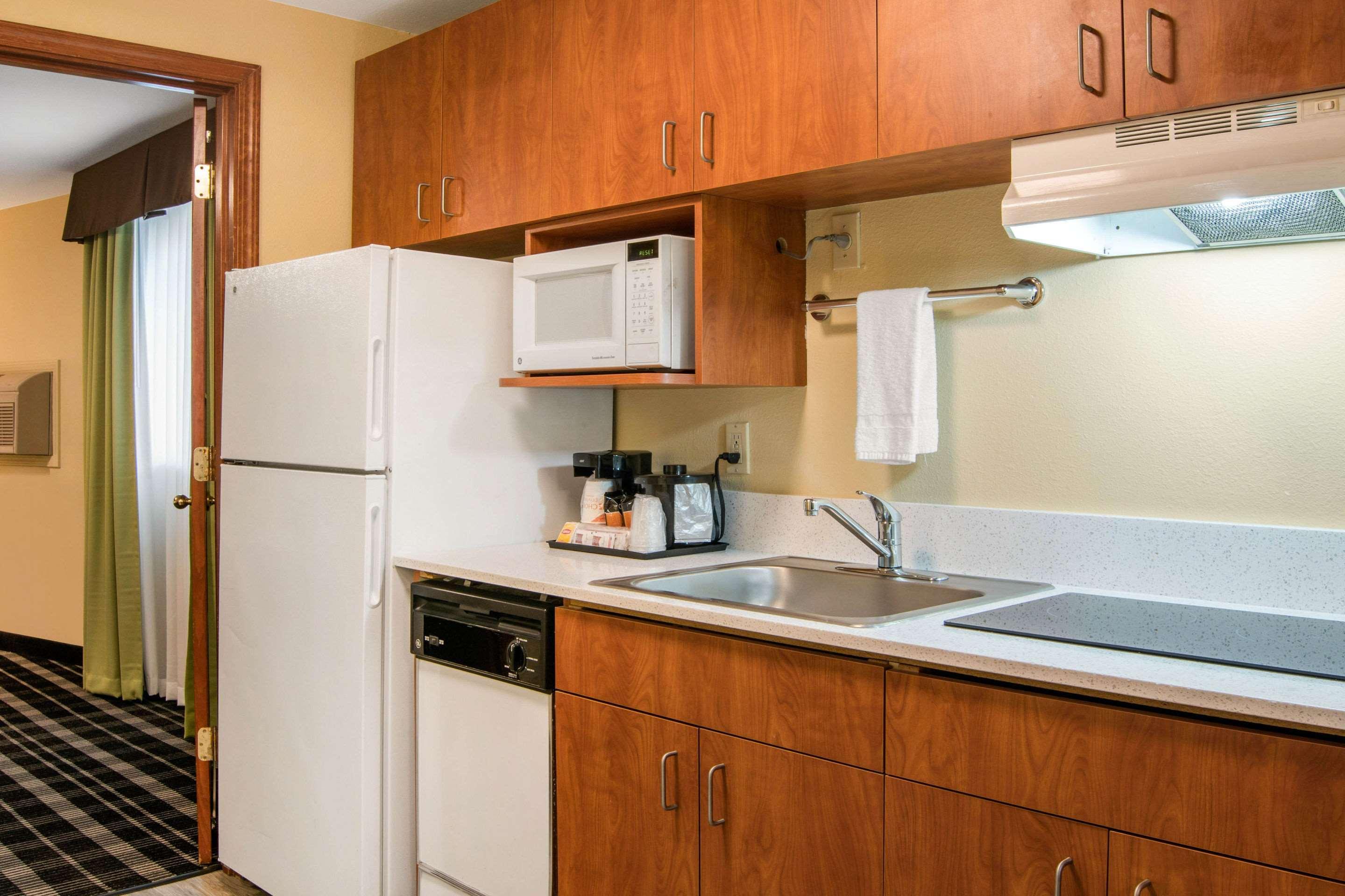 Quality Inn & Suites Albany Corvallis Ngoại thất bức ảnh